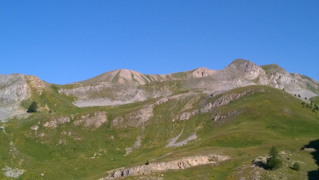 c'est par la Crête de Chalvet que l'on reviendra à Montgenèvre, mais il y a encore du chemin !!!