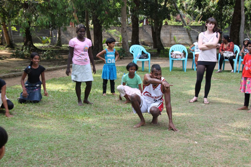 Le break-dance c'est facile il suffit de trouver son centre de gravite et de tourner autour!