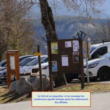 La Mure Argens panneau d'affichage  communautaire restauré 