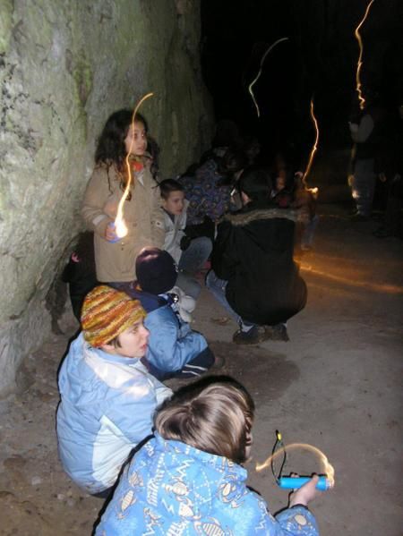 moment magique que cette semaine du 5 au 9 février 2007 au coeur de Sain-Antonin Noble Val (82), au bord de l'Aveyron, sous le regard des falaises, dans le mystère de ses grottes.