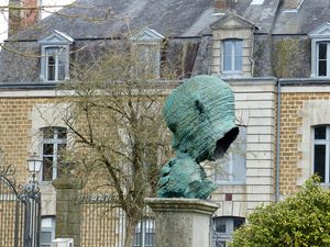 jardin public et sculpture de Marc Didou "écho contre ciel"