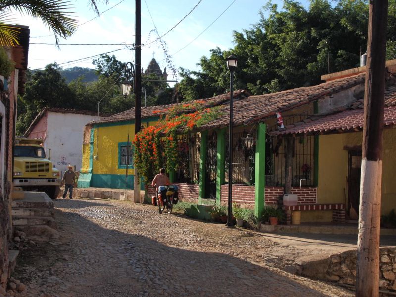 De la Basse-Californie au Chiapas, en passant par Durango, Zacatecas, Guanajuato, San Miguel de Allende, Mexico, Oaxaca et San Cristobal de las Casas.