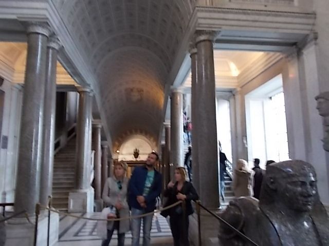 visite du musée du Vatican, de la chapelle Sixtine et de la Basilique St Pierre puis balade le long du Tibre jusqu aux abattoirs