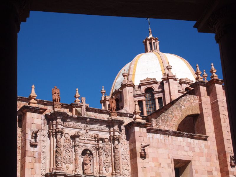 De la Basse-Californie au Chiapas, en passant par Durango, Zacatecas, Guanajuato, San Miguel de Allende, Mexico, Oaxaca et San Cristobal de las Casas.