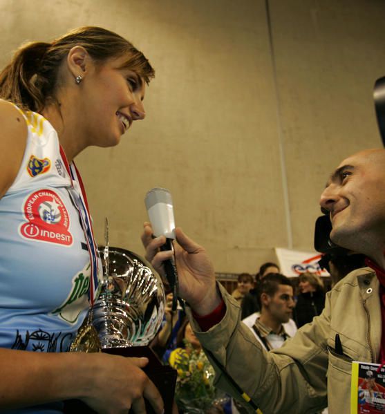 rencontre avec miss rava la capitaine de cannes volley ball                                                              +                                         un soir de match dans la froidure de l'hiver