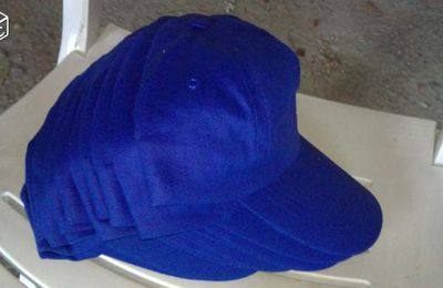 Lot 10 casquettes serie graffic