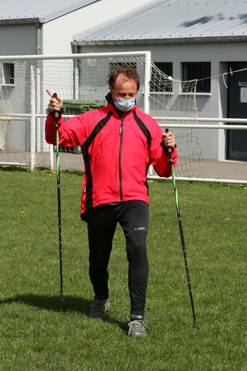 La marche nordique : une pratique bonne pour la santé !