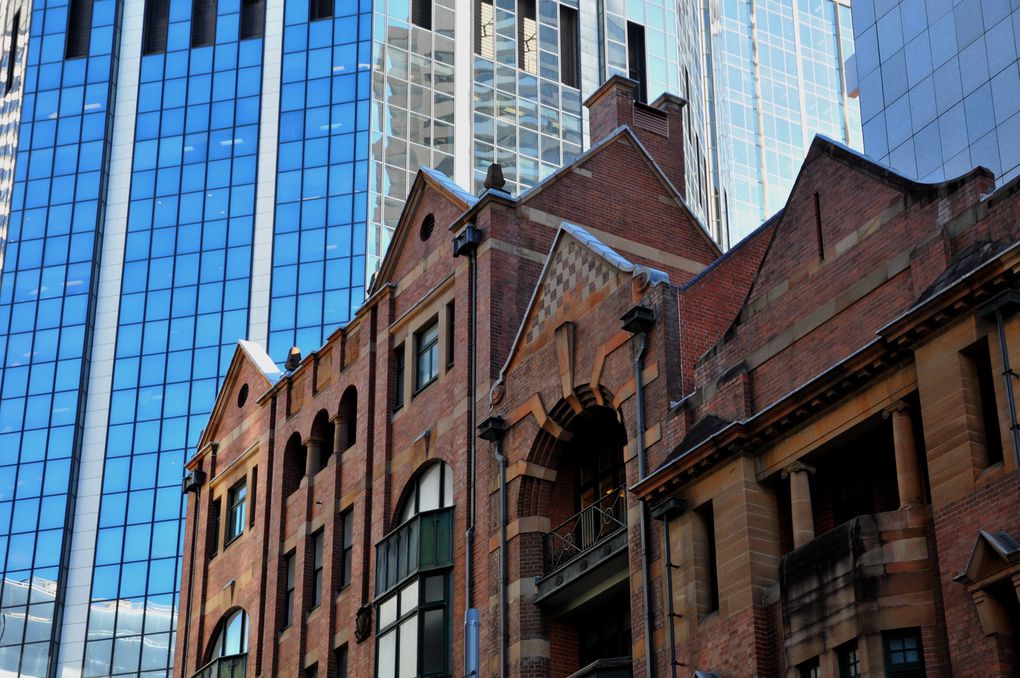 Belle capitale australienne avec une alliance de modernité et de beaux bâtiments anciens, le tout dans un écrin de verdure grâce à un climat exceptionnel.