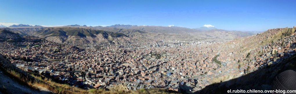 La Paz.... des délires de fou, des combats de catch féminins qui terminent en sang, du cactus hallucinogène, une ville vivante et vraiment unique! 5 jours de pur bonheur. Merci Brice, Laura, Emi, Osmar et bien sur le Loki Hostellllll