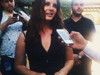 [Vidéos + Photos] Lana Del Rey à Monterrey