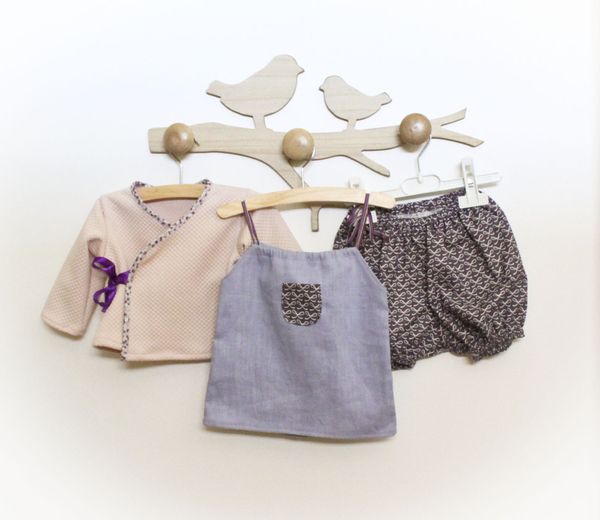 Couture facile pour mon bébé : un ensemble printanier bloomer, brassière et petit haut.