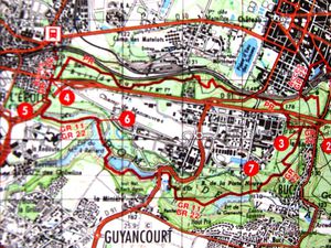 Le circuit du TopoGuide et le tracé GPS de Férid et Patrick : une petite boucle de fin de randonnée évitée.