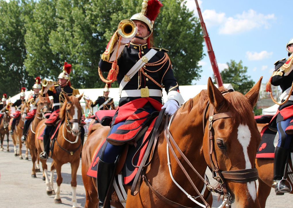 La Fanfare de la garde Répubicaine. Un spectacle haut en couleur. L'organisateur de cette foire exposition, c'est notre ami Pascal CORDIER (Bleu ciel production). Encore un grand bravo à l'organisateur.