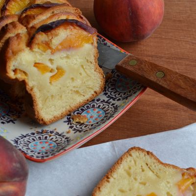 Cake au yaourt et aux pêches