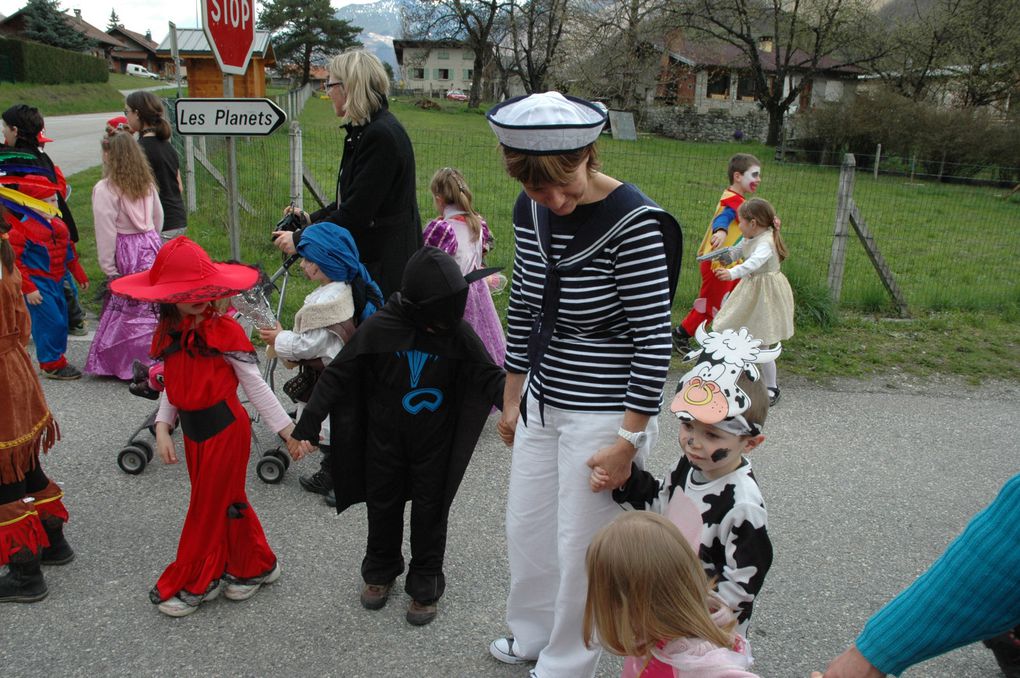 Préparation au carnaval à Rognaix le 12 avril 2013