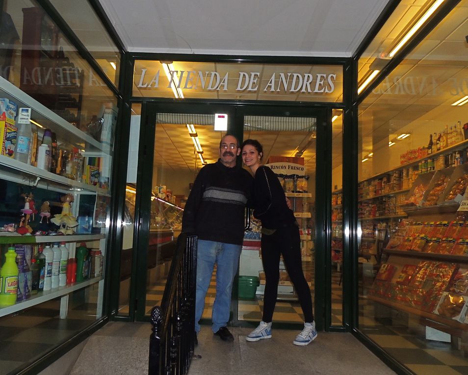 La tienda de Andres : un àlmacen con productos de calidad mantenido por un hombre encantador