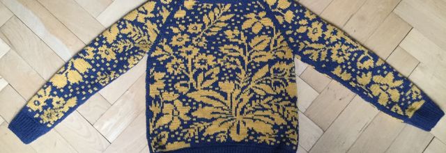 Le pull comme une fleur de Mathias 