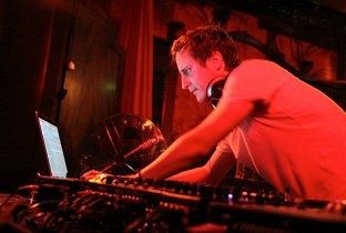 laurent kemler, un dj français de la scène parisienne qui mélange deep house, tech house et techno