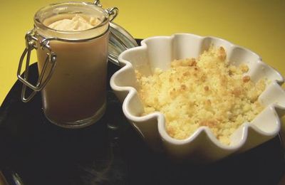 crumble pomme/caramel et sa crème épaisse au caramel au beurre salé