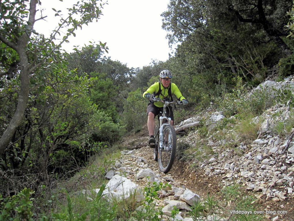 Le Mont Bouquet Tour