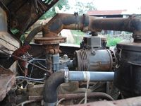 Crédit photos : A.Chaussade -carrosserie de la cabine élargie - moteur V 8 double filtre à air - 