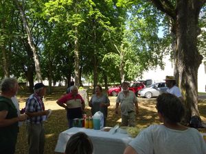 Maitres sonneurs au départ de St Saturnin