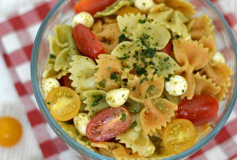 Salade de Pâtes Pesto - Tomate - Mozzarella