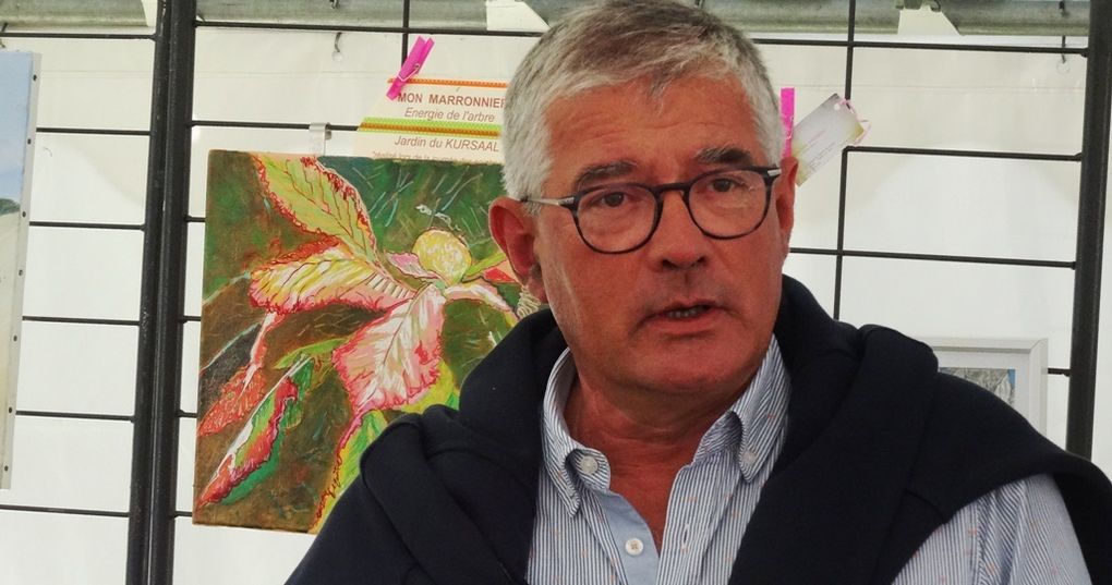 LE FESTIVAL DE PEINTURE DE LA SBEA...AVAIT ENVAHI LE JARDIN DU KURSAAL ...ENTRE AUTRE..