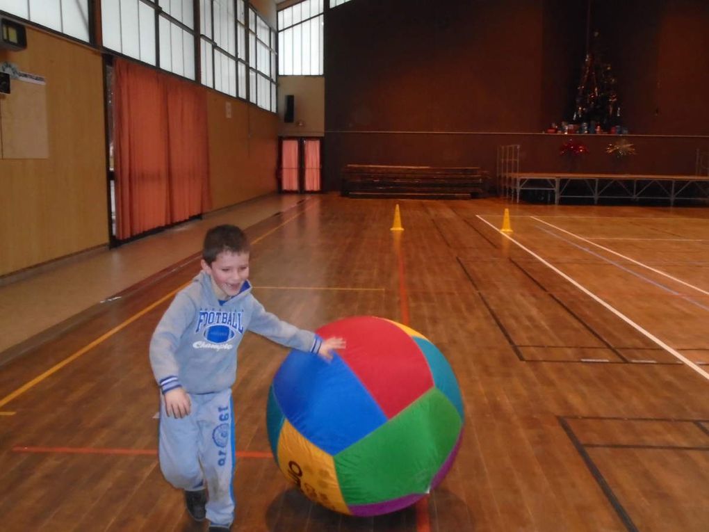 Kin Ball avec les CP-CE1