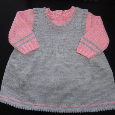 ensemble robe et pull bébé 9 mois