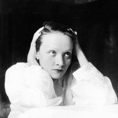 MARLENE DIETRICH (1931)