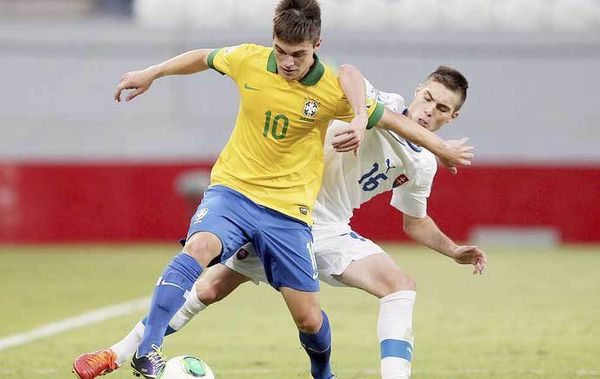 Gustavo Hebling au PSG pour 0 Eur ?