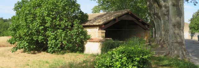 Le village de Saint-Cannat (2) : les lavoirs / Balade dans les Bouches-du-Rhône