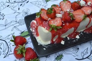Semifreddo aux meringues et coulis de fraises #recette de fêtes