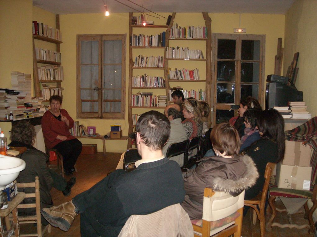 Le dernier vendredi de chaque mois à 20H30 à la librairie-bibliothèque Scrupule à Montpellier