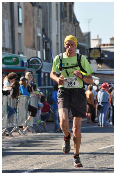 Photos des arrivées des courses  : Course de l'huitre et semi-marathon de la Côte des Vikings