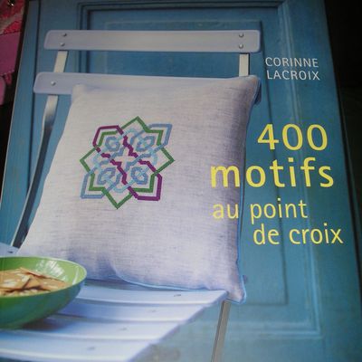 400 Motifs points de croix