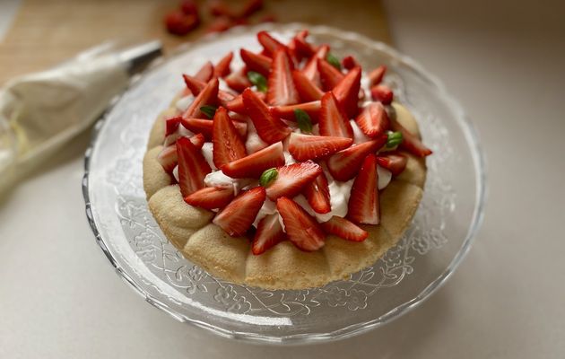 Tarte aux fraises sur une dacquoise!