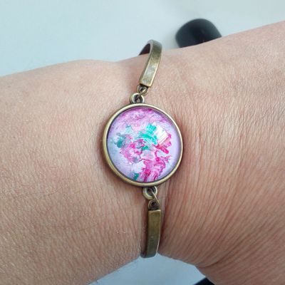 Bracelet laiton bronze cabochon rond peinture acrylique art contemporain,abstrait fleuri,rouge vert rose,fait mains en france,boho bobo gothique art nouveau,cadeau fete anniversaire,homme femme unisex lgbt