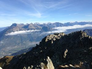 Le sommet du Catogne (2598m) offre un panorama à 360° qui est vraiment à couper le souffle.