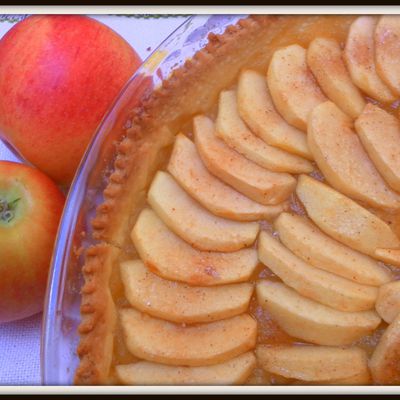 Tarte aux pommes (Pâte brisée de Christophe Felder) طورطة التفاح
