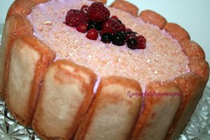 Charlotte aux fruits rouges et fromage blanc