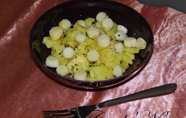 Grande salade de pommes de terre et de pétoncles à l'estragon ( pour 4 personnes )