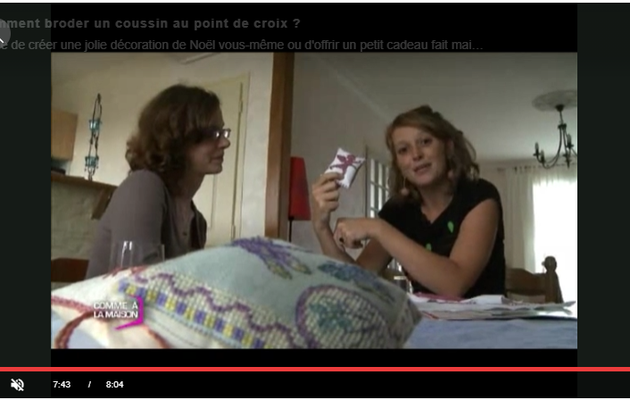 Broderie en vidéo : réaliser un coussin au point de croix