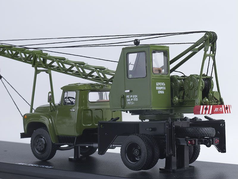 SSM1100 Crane truck AK75V (ZIL-130) /khaki/