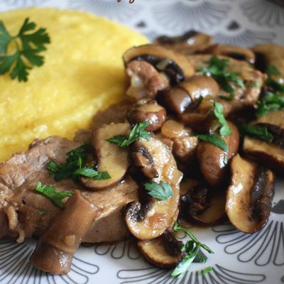 Filet mignon de porc aux champignons bruns