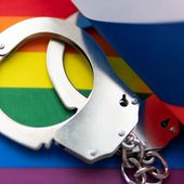 Descentes policières dans des clubs LGBT+ de Moscou