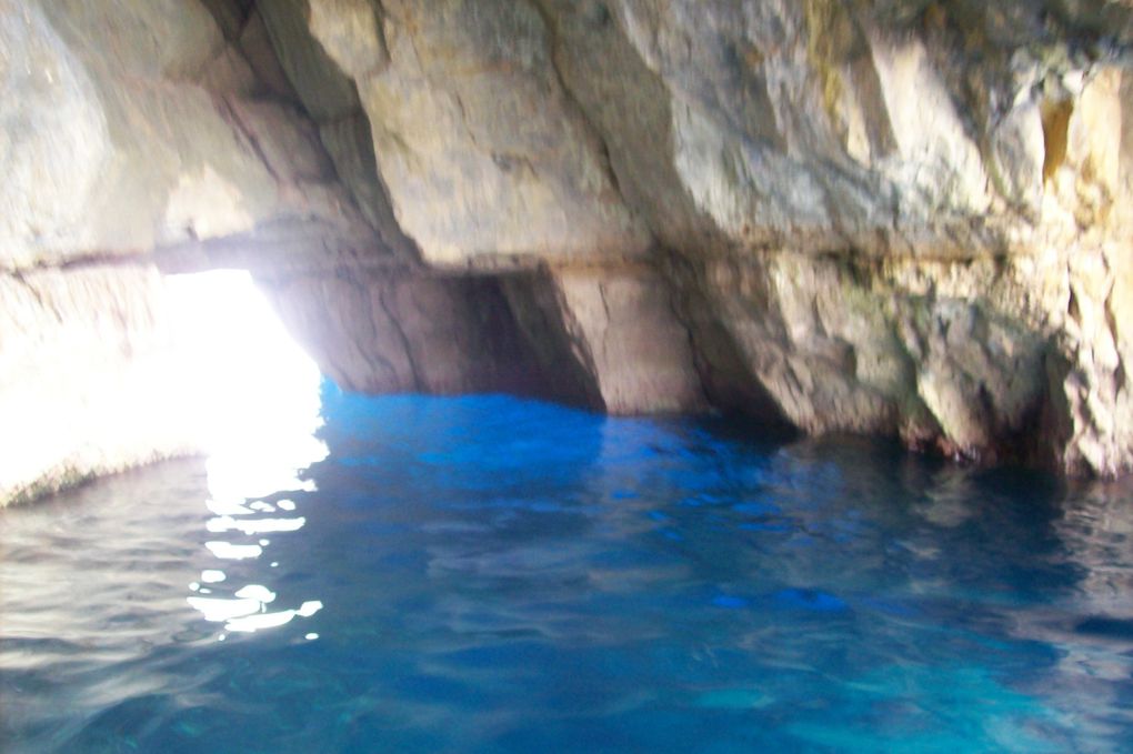 La côte sud, c’est la partie sauvage de Malte ! Ses grottes marines, 
ses temples néolithiques, ses ports aux barques de pêche colorées … 
possèdent un charme authentique.