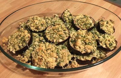 Crumble d'aubergines roquettes-parmesan