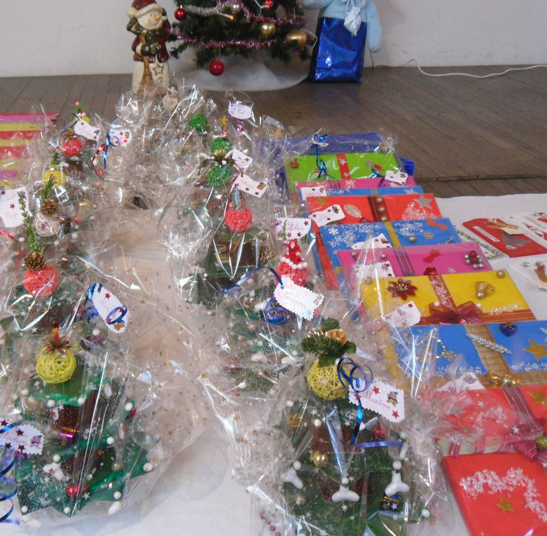 oeuvres des enfants de l'école pour Le marché de Noël 2010